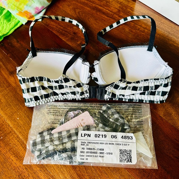 Savage X Fenty Black & White CHECK'D OUT PRINT Plunge Bra & Crotchless Panty Set - Picture 8 of 11